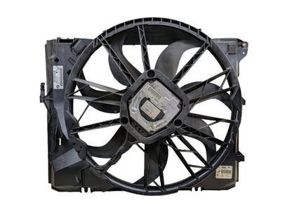 2007-2013 BMW 328i E92 Radiator Cooling Fan Shroud Assembly SET 7581653