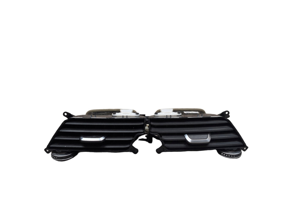 16-22 OEM BMW G11 G12 740 750 M760 Dash Center AC Air Vent Grille