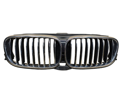 2016-2019 BMW 740i G12 Front Left Right Upper Bumper Cover Kidney Grilles SET 8091760 OEM