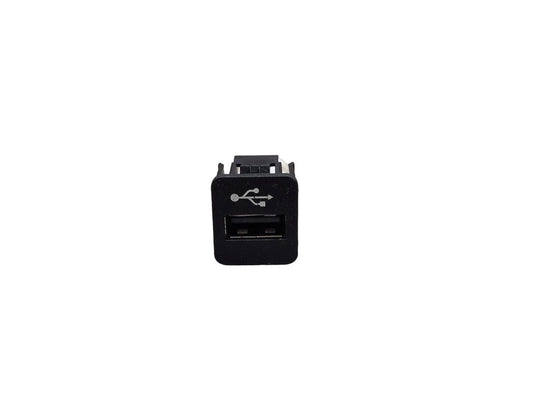 2016-2022 BMW 750i G12 AUX/ USB Charger Port Socket 9229294 OEM