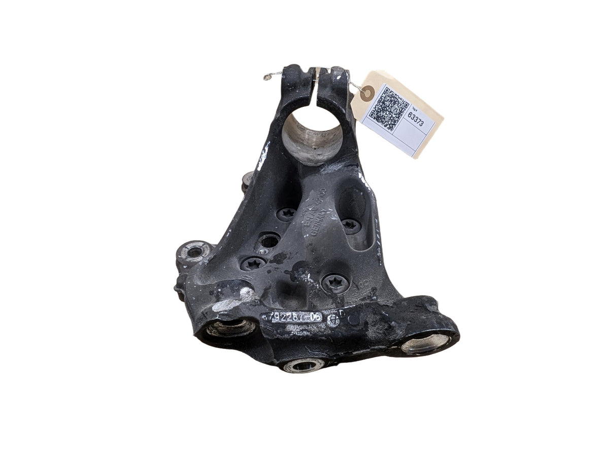 2012-2018 BMW 320i F30 Front Left Driver Spindle Knuckle w/ Bearing 6792287