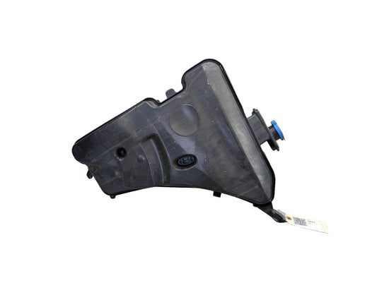 OEM BMW G12 G30 540 M550 750 M760 Windshield Wiper Washer Reservoir Tank Pump