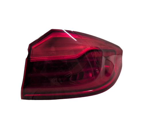 17-20 OEM BMW F90 G30 530 540 M550 M5 Rear Passenger Side Outer Tail Light