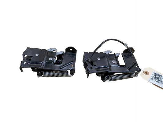 OEM BMW F22 F30 F32 F36 F80 F82 F87 M4 Hood Safety Catch Lock Latch Bracket SET