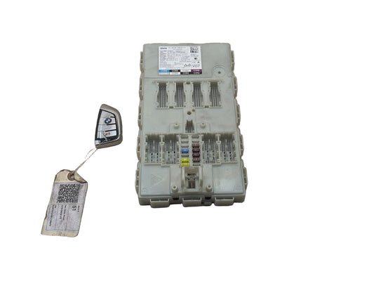 2018-2024 BMW X3 G01 Bdc Body Domain Fem Control Module w/ Key 8779032
