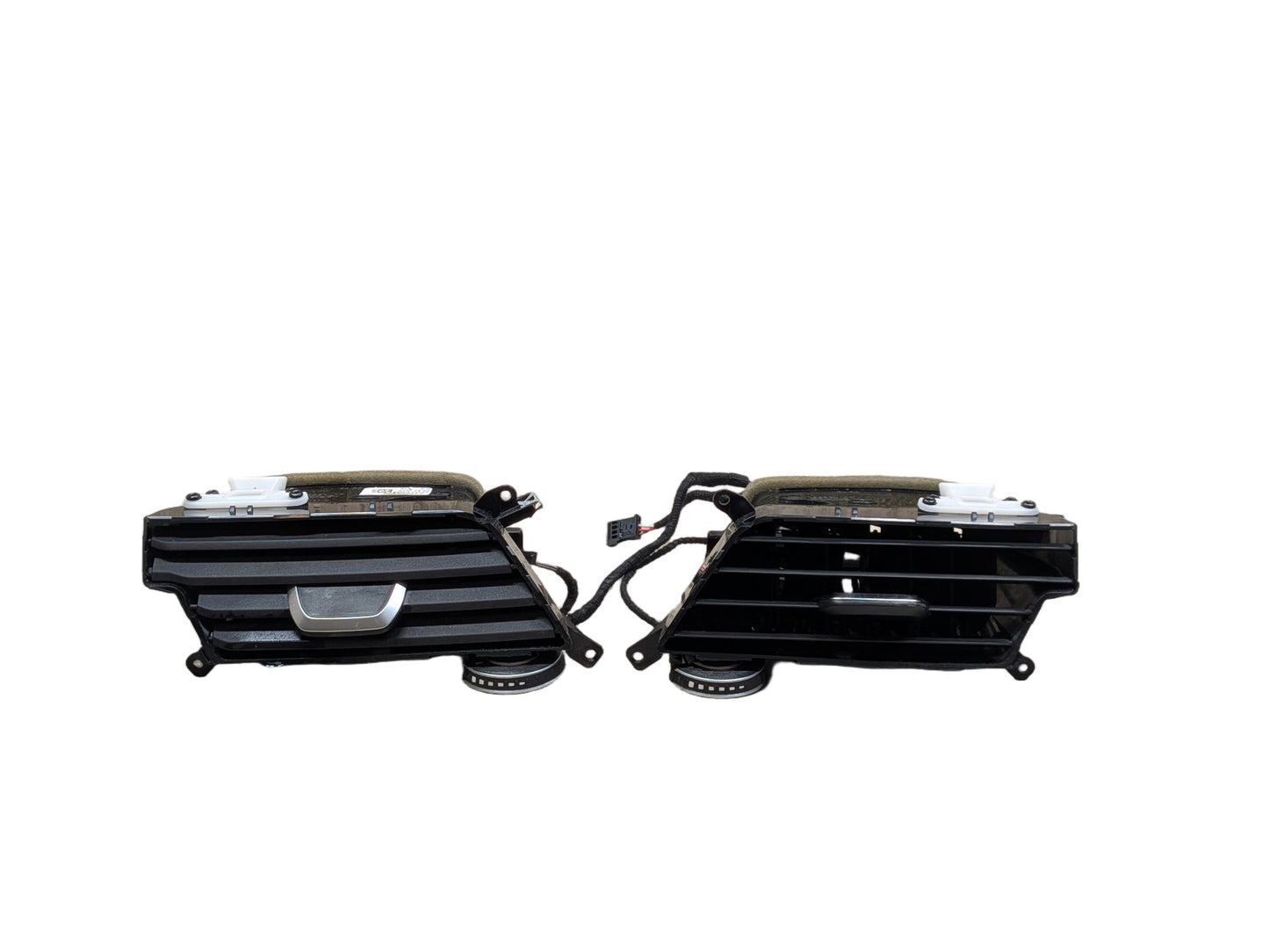 16-22 OEM BMW G11 G12 740 750 M760 Dash Center AC Air Vent Grille