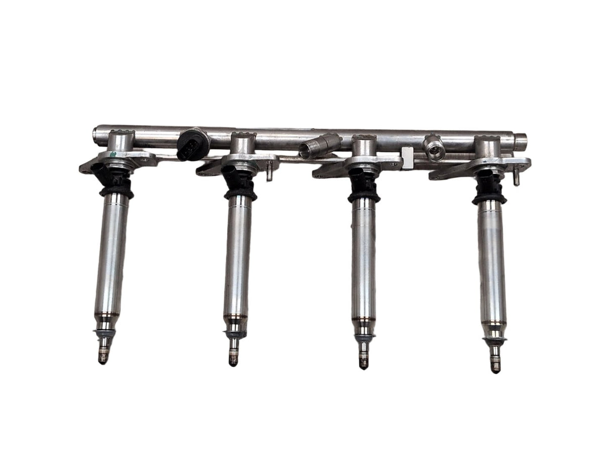 09-12 Mercedes-Benz W212 E550 M278 Engine Right Motor Fuel Injector Rail Line