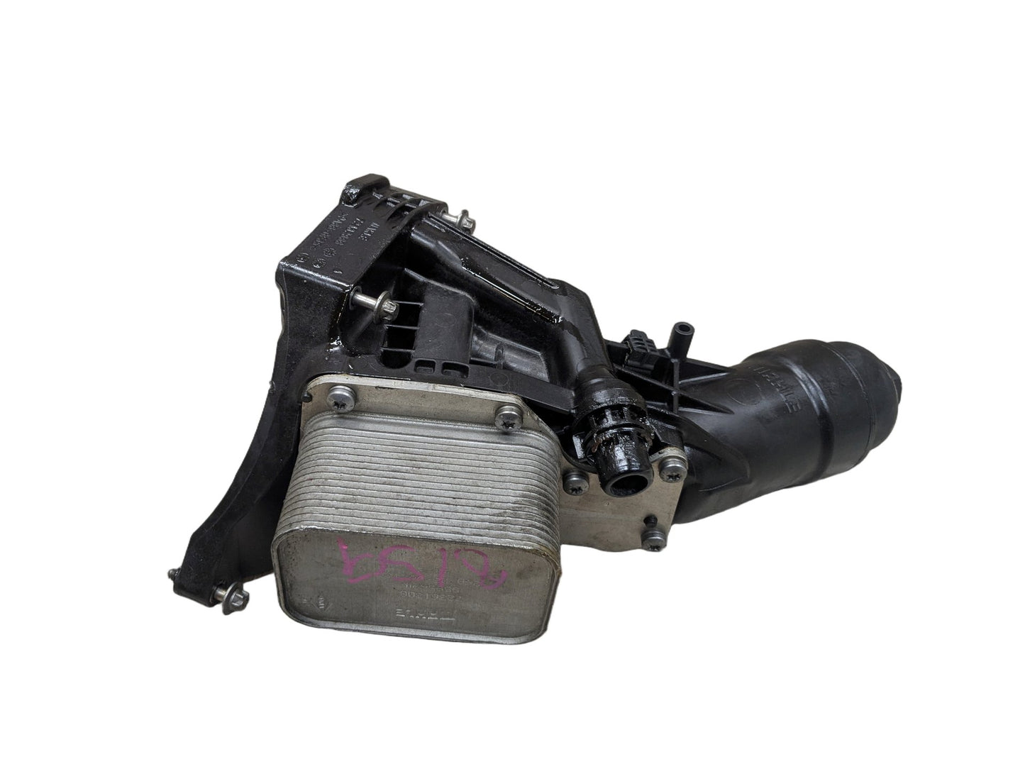 16-20 OEM BMW F22 F30 F32 F36 G01 G30 X3 330 430 Engine B46 Oil Filter Housing
