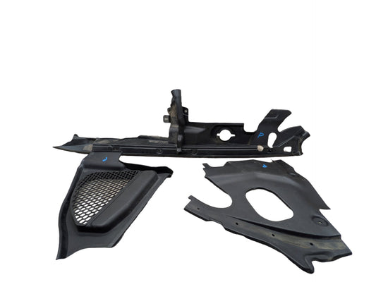 2018-2024 BMW X3 G01 Front Right Passenger Fender Brackets SET 7397492
