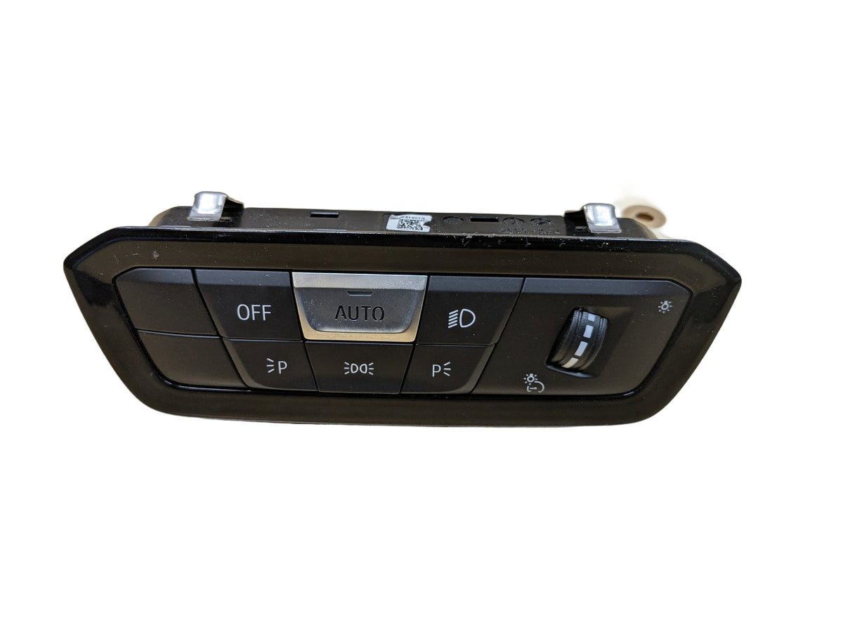 OEM BMW G20 G22 G23 G26 G42 G80 G82 M3 M4 Headlight Control Switch Light Module