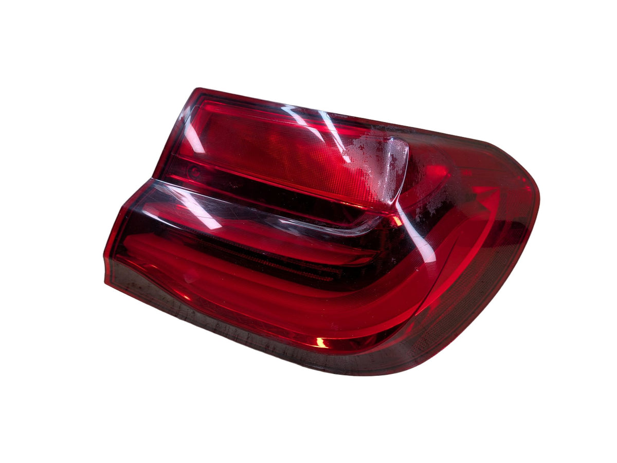 16-19 OEM BMW G11 G12 740 750 M760 B7 Rear Right Passenger Outer LED Tail Light