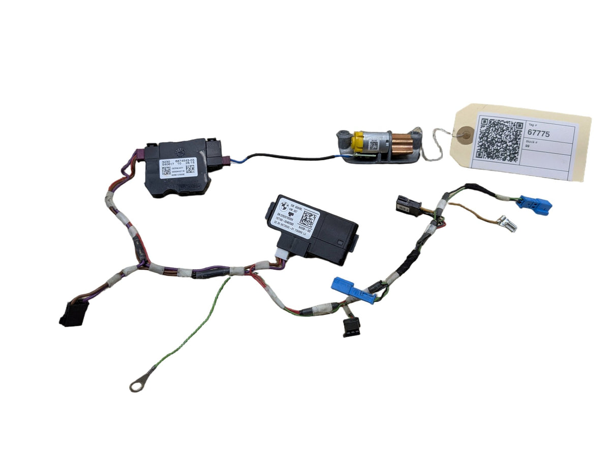 16-19 OEM BMW F90 G11 G12 740 750 Steering Wheel Touch Detection Control Module