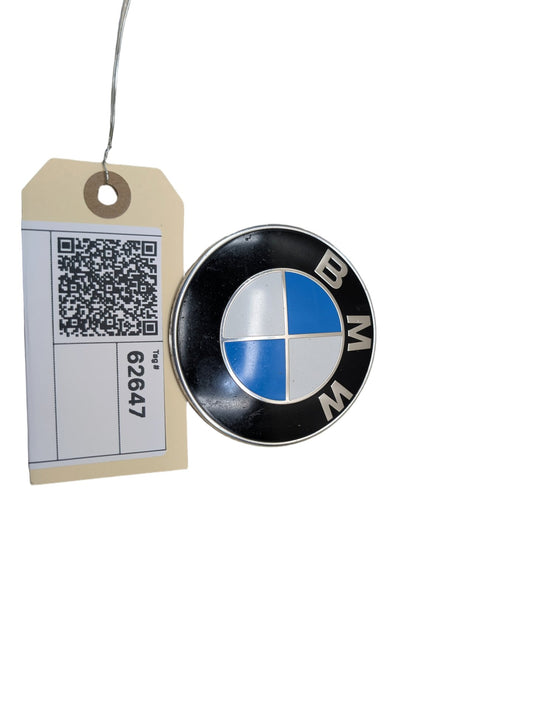 2012-2018 BMW 328i F30 Front Bumper Emblem Badge Symbol Logo 7288752