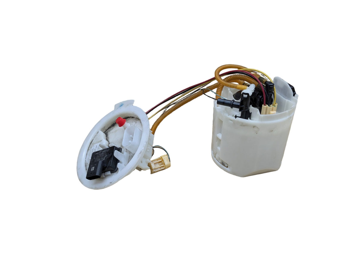 OEM BMW G20 G22 G23 G26 G42 330 M340 430 M440 Gas Tank Mounted Sending Fuel Pump