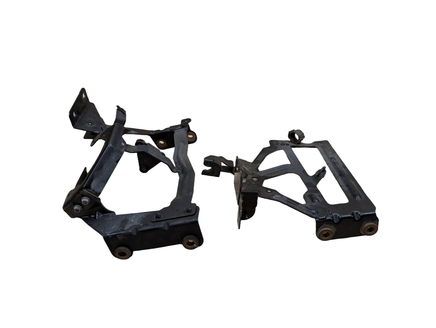 2011-2017 Audi RS5 8T Radiator Lower Mounting Brackets SET 8K0121259 OEM
