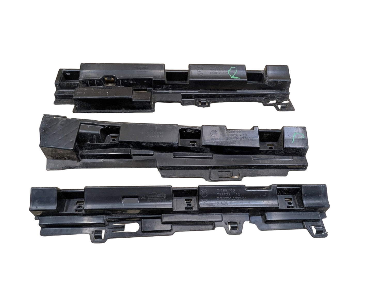 2012-2018 BMW 320i F30 Right Passenger Side Skirt Rocker Panel Brackets SET 7256918