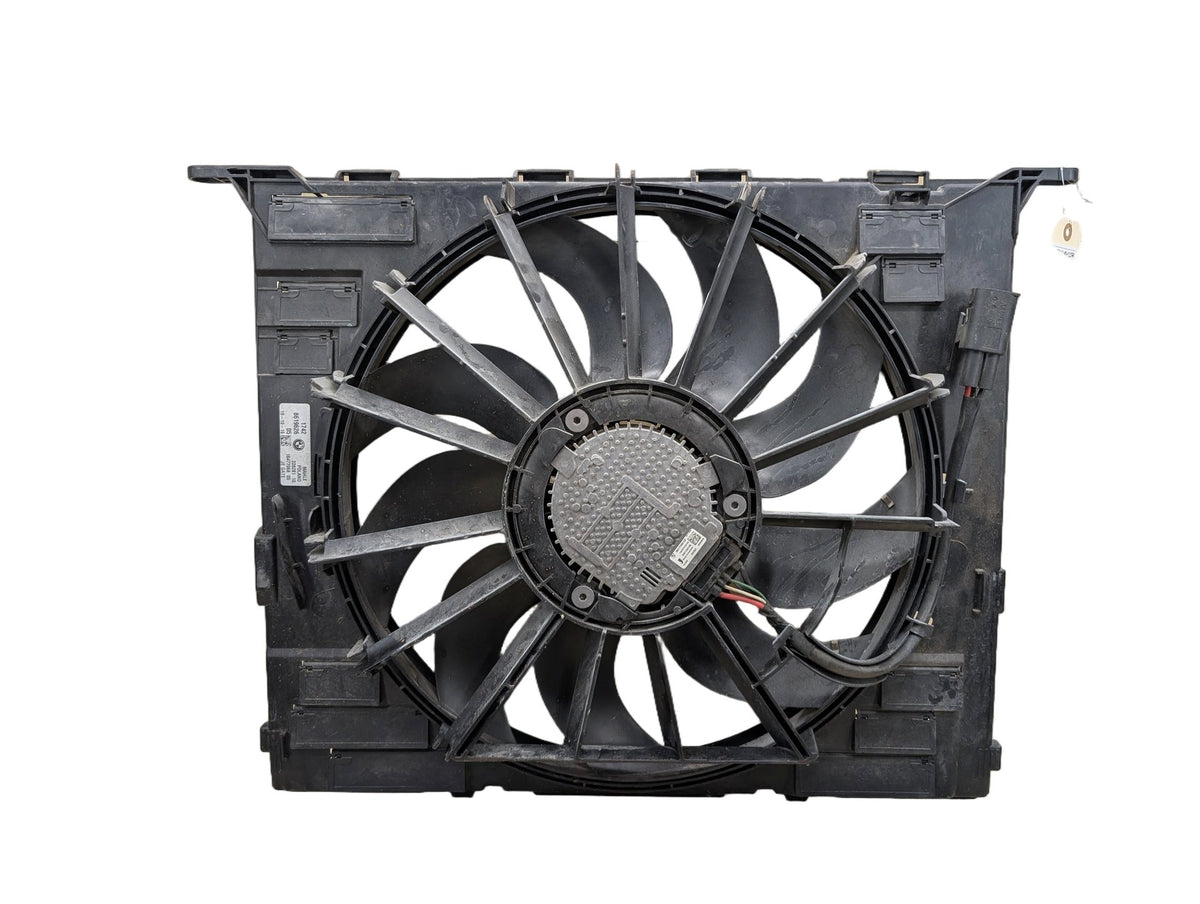 2016-2019 BMW 740i G12 Radiator Fan Shroud Housing w/ Motor 8619626