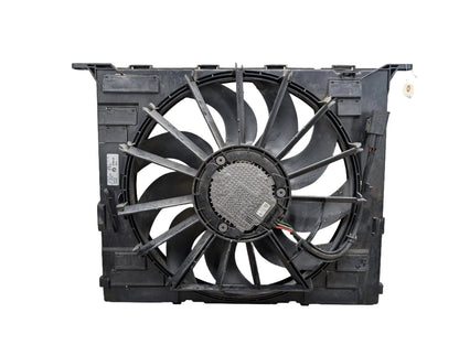 2016-2019 BMW 740i G12 Radiator Fan Shroud Housing w/ Motor 8619626
