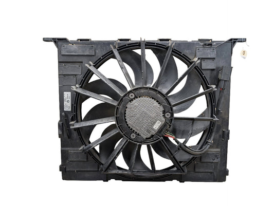 2016-2019 BMW 740i G12 Radiator Fan Shroud Housing w/ Motor 8619626