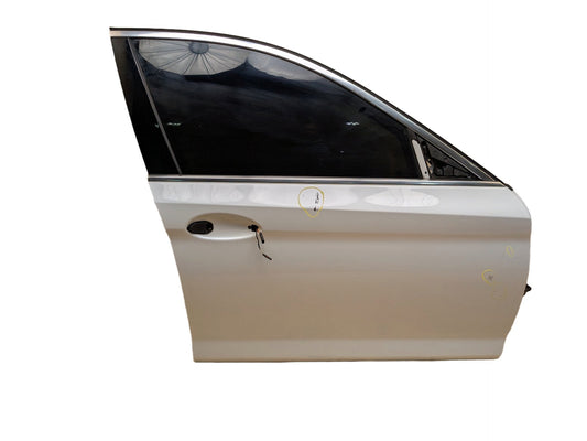 OEM BMW F90 G30 530 540 M550 M5 Front Right Passenger Door Shell Panel White A96