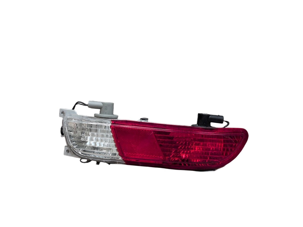 2004-2010 BMW M6 E64 Rear Left Driver Inner Tail Light 7165817 OEM