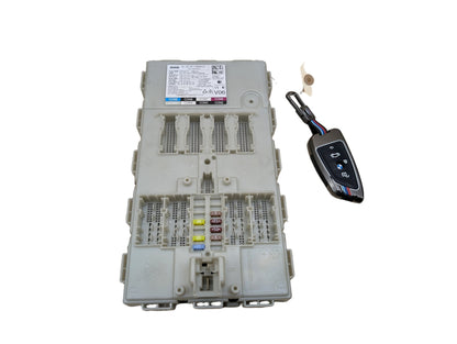 2018-2024 BMW X3 G01 Bdc Body Domain Fem Control Module w/ Key 8715809