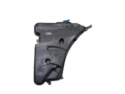 OEM BMW G12 G30 540 M550 750 M760 Windshield Wiper Washer Reservoir Tank Pump