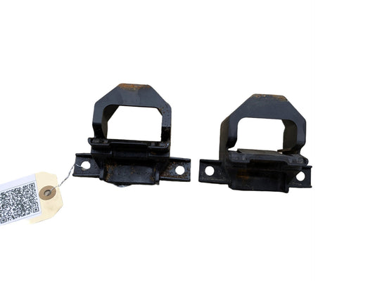 2007-2013 BMW 328i E92 Radiator Lower Mounting Brackets SET 7591647 OEM