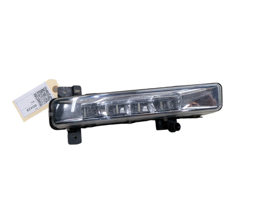 2017-2023 BMW 530i G30 Front Right Passenger Bumper Fog Lamp Light 7349132