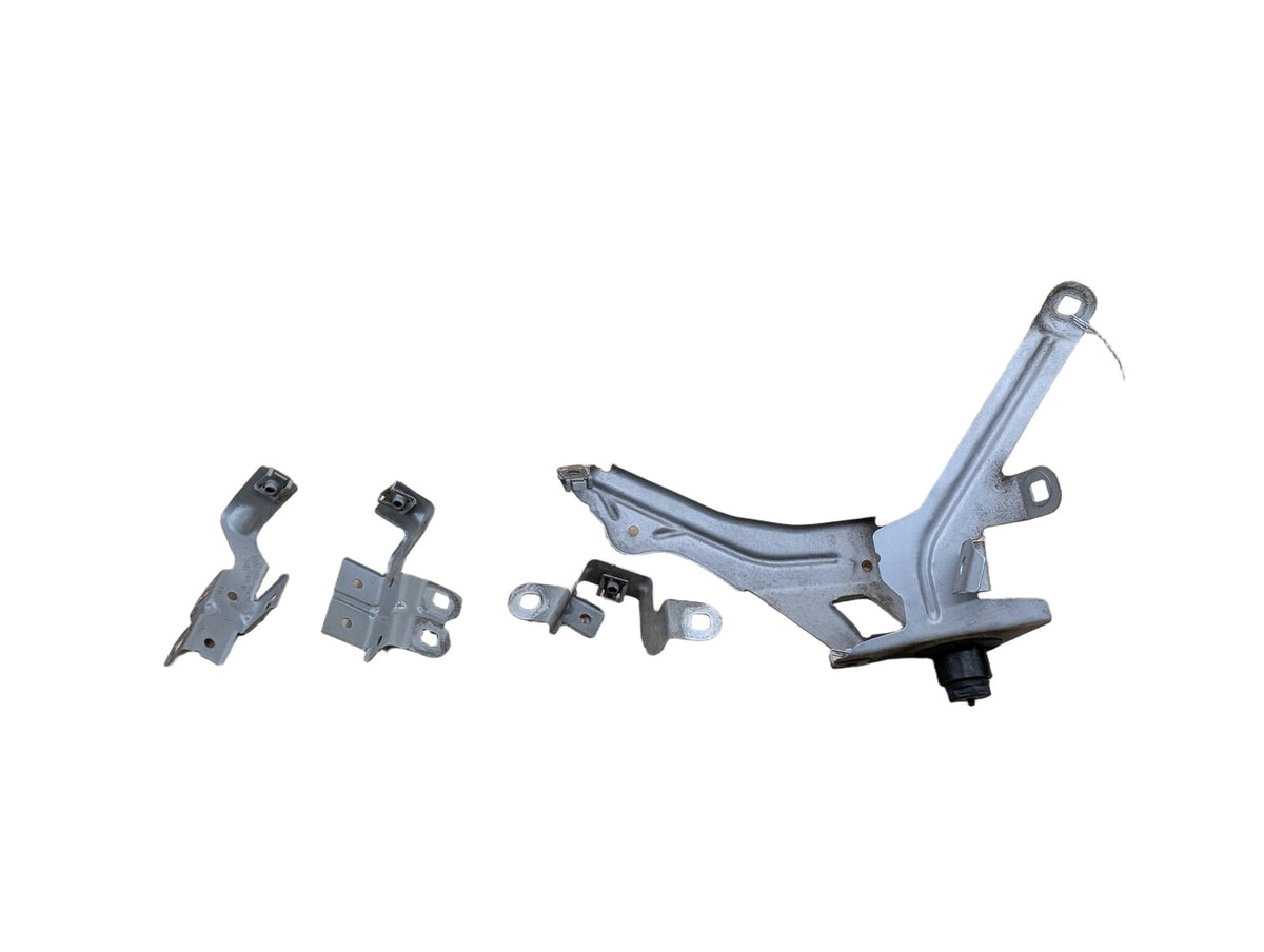 2010-2017 BMW 535i GT xDrive F07 Front Left Driver Fender Brackets SET 7193421 OEM