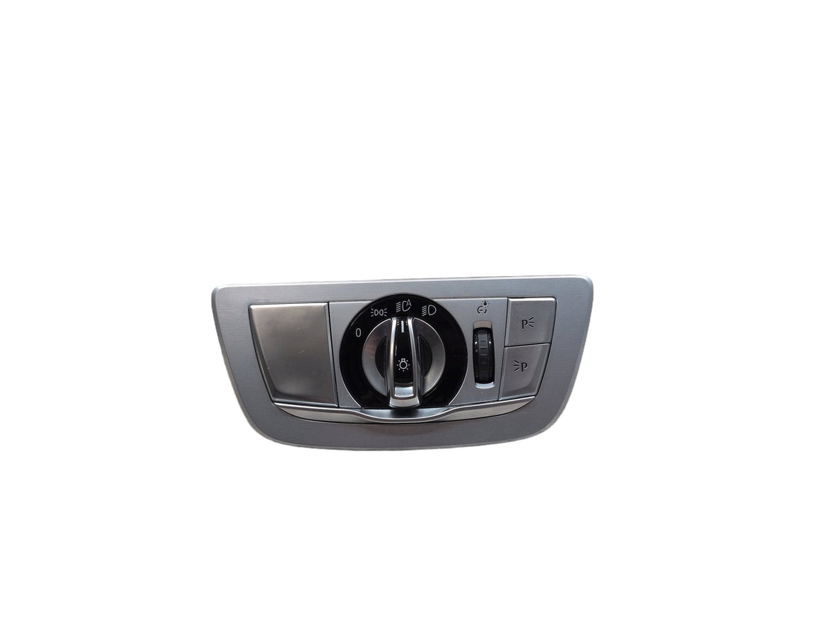 2016-2019 BMW 740Li G12 Headlamp Switch 9493723 OEM