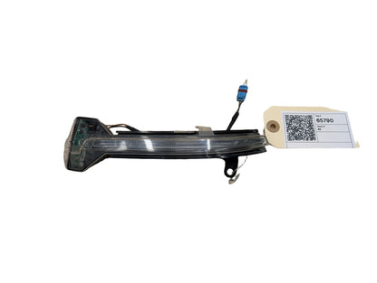 2010-2017 BMW 535i GT xDrive F07 Front Left Driver Turn Signal Light Indicator 7308535 OEM