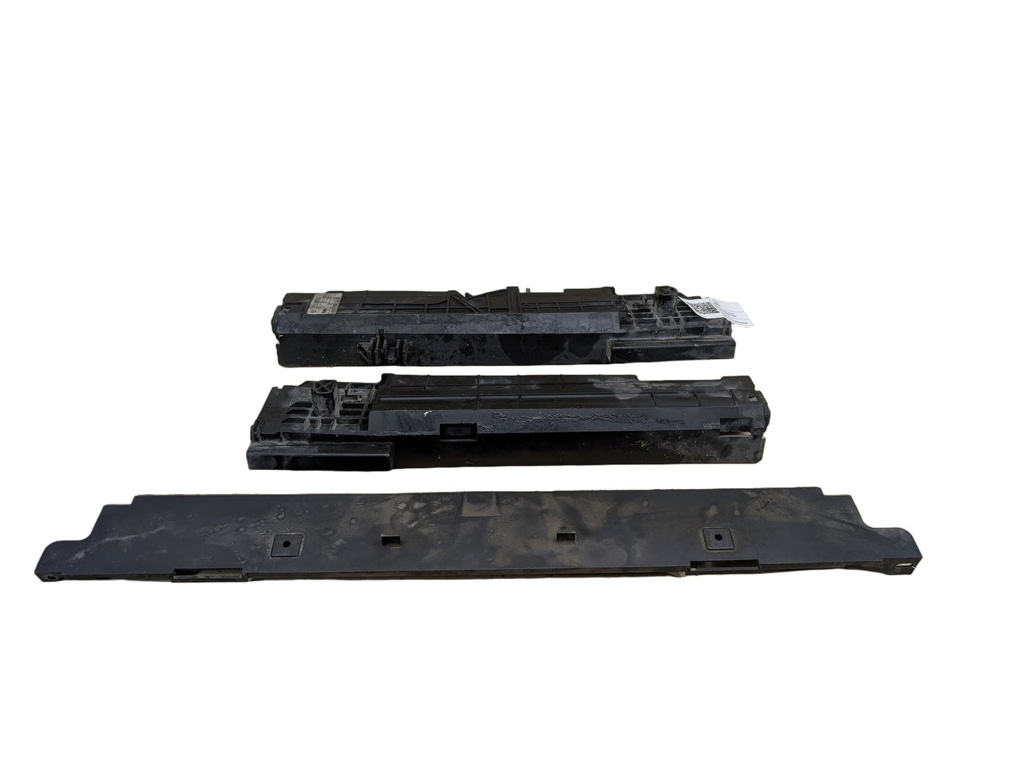 2012-2018 BMW 320i F30 Cooling Radiator Brackets SET 7600537