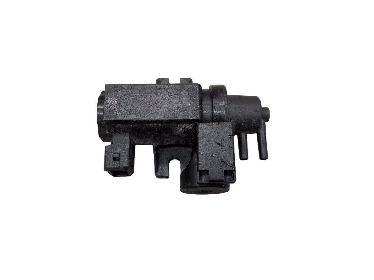 2011-2016 BMW M5 F10 Turbo Boost Pressure Solenoid Valve 7626351