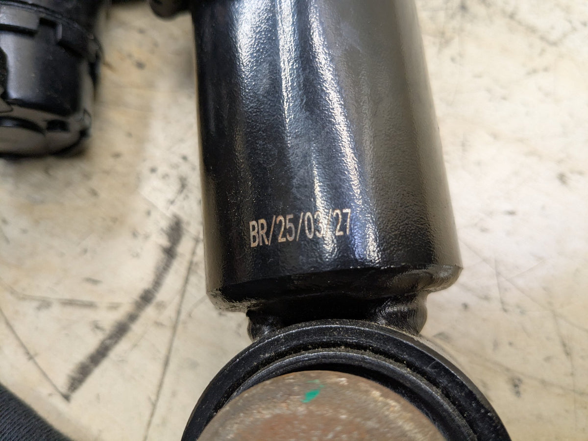 16-22 OEM BMW G11 G12 740 750 B7 REAR Right Passenger Air Suspension Strut Shock