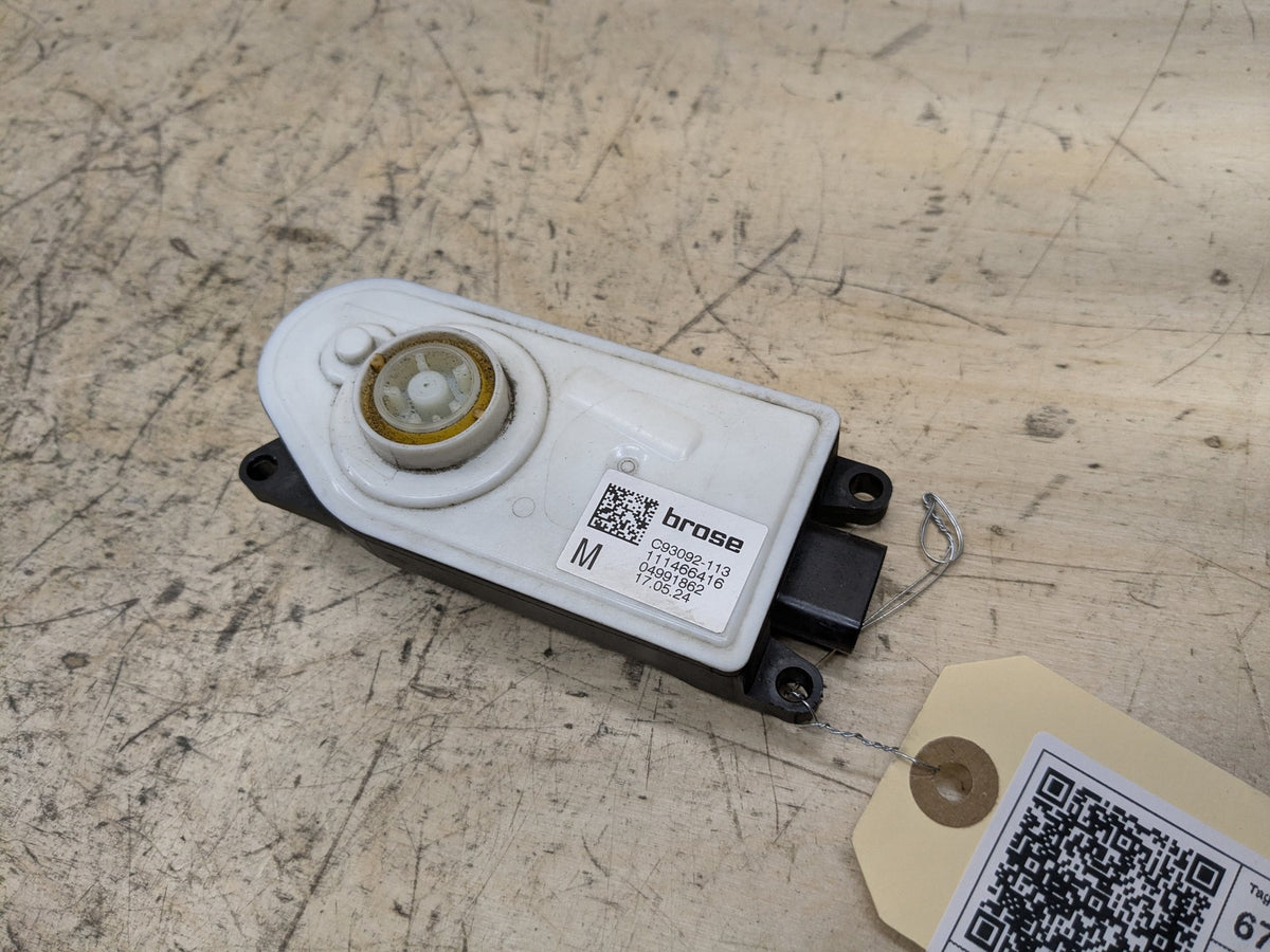2018-2023 BMW M550i G30 Front Bumper Air Flap Shutter Motor Actuator 9854640