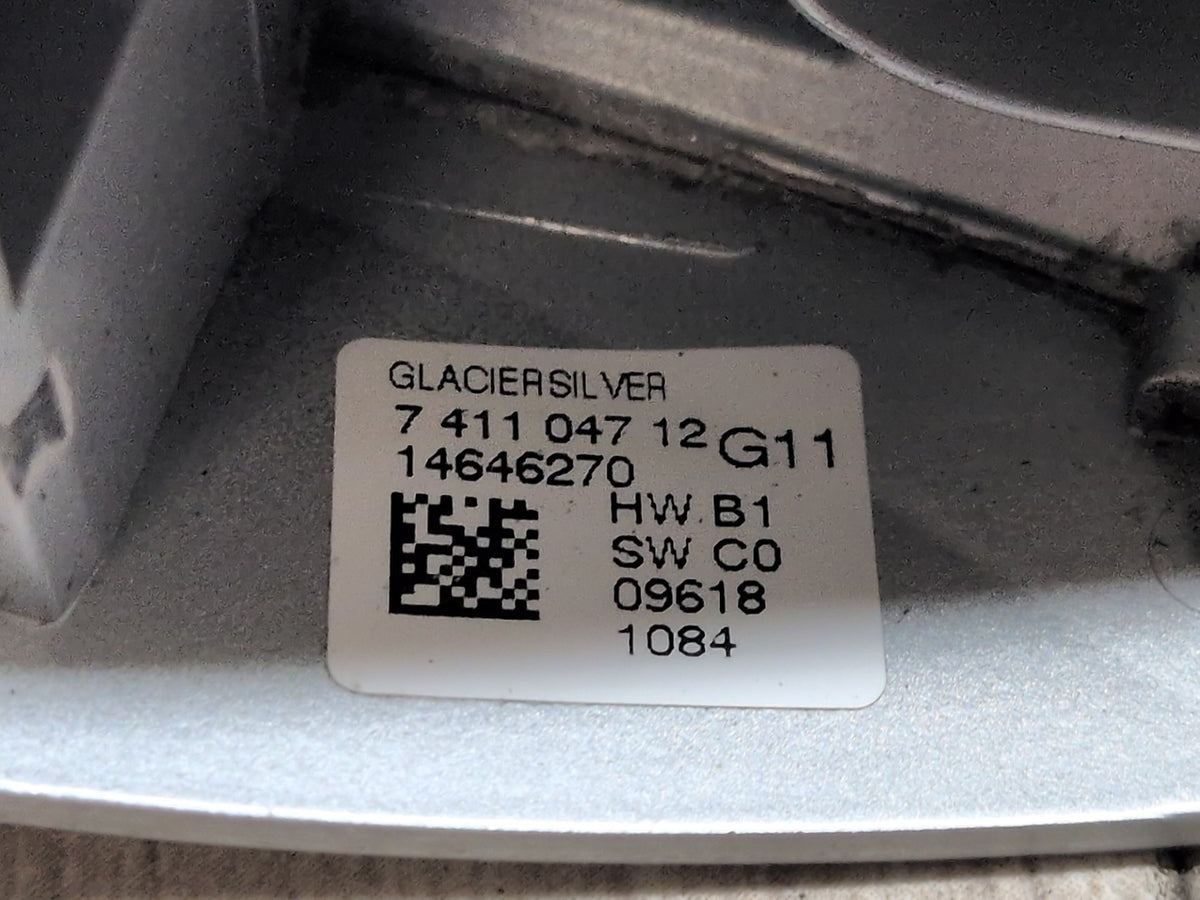 2016-2019 BMW 740Li G12 Front Left Door Handle w/ Comfort Access 7411047 OEM