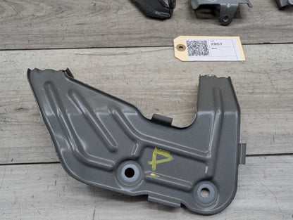 2018 - 2024 BMW X3 G01 Front Right Passenger Fender Brackets SET 7397514 B58B30O1