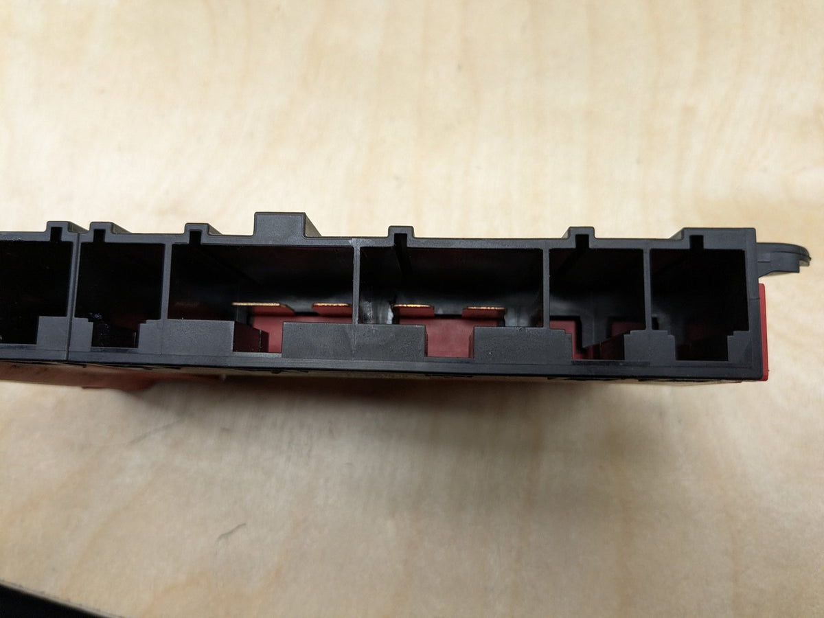 OEM BMW F22 F30 F32 F36 F80 F82 Positive Battery Distributor B+ Power Fuse Box