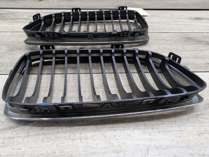 2006-2011 BMW 328i E90 Front Left Right Upper Bumper Cover Kidney Grilles SET 7201967