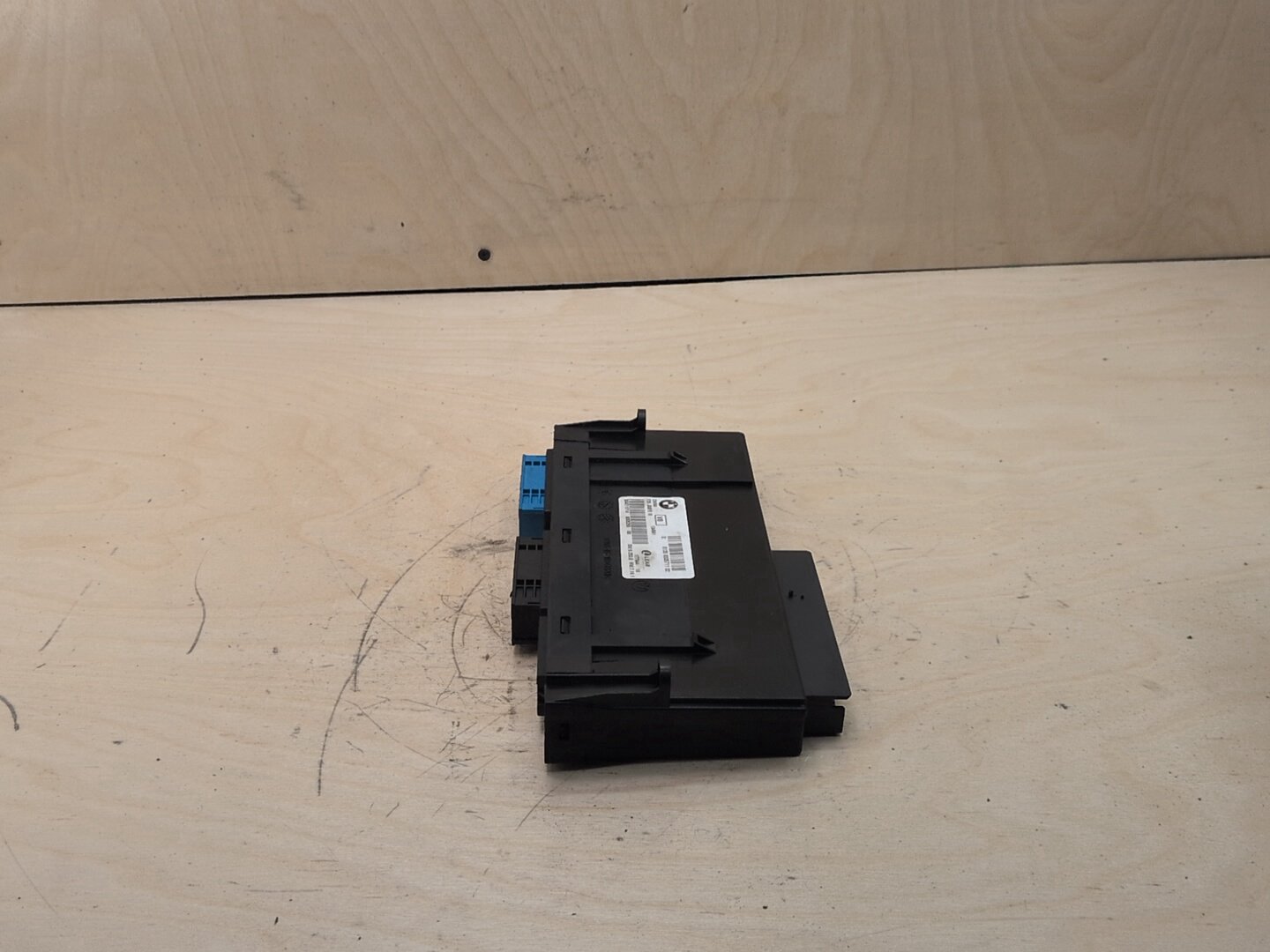 2011-2016 BMW X3 F25- PN: 9305711
