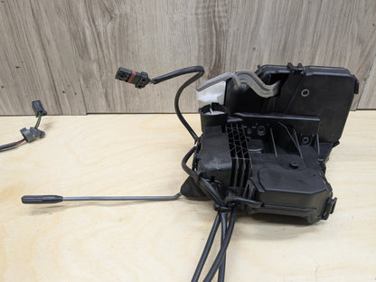 2009-2011 Mercedes-Benz SLK-Class R171 Front Left Door Latch A1717202535 OEM