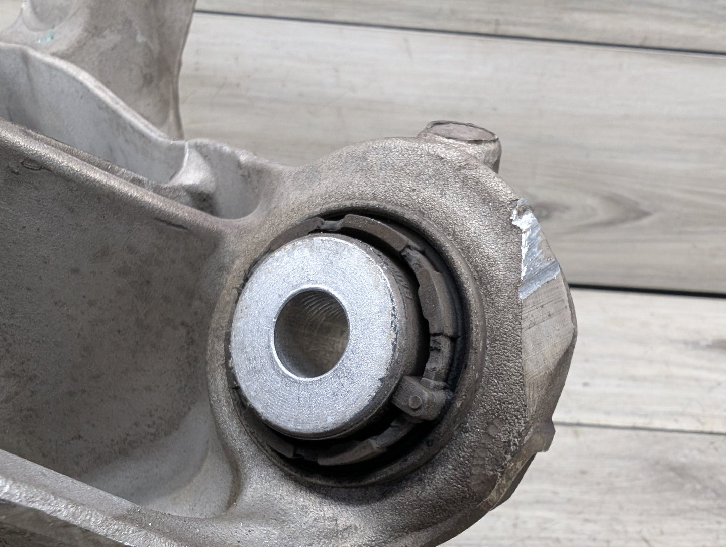 OEM BMW G05 G06 G07 X5 X6 X7 Rear Left Driver Side Hub Spindle Knuckle Bearing