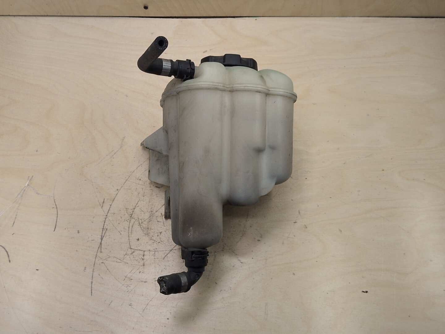 2015-2019 BMW X6 F16 Coolant Expansion Tank Reservoir 8630170