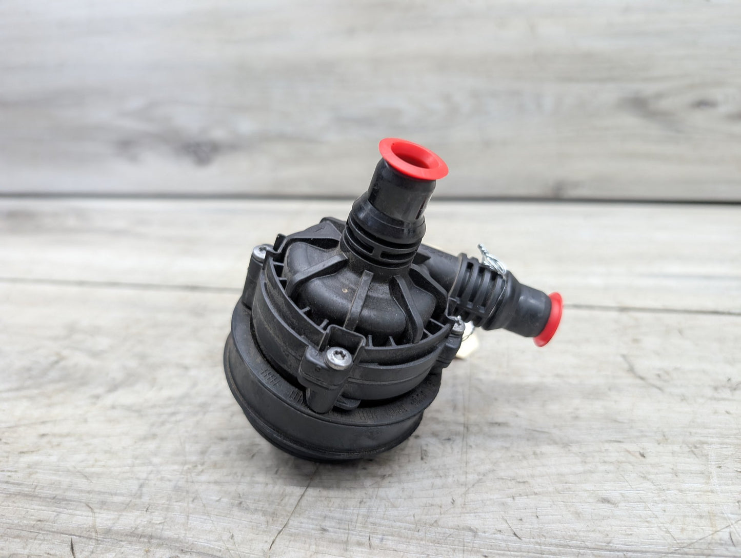 *OEM BMW G01 G05 G20 G22 G30 G42 G80 G82 G83 M3 M4 Engine Auxiliary Water Pump