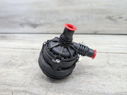 *OEM BMW G01 G05 G20 G22 G30 G42 G80 G82 G83 M3 M4 Engine Auxiliary Water Pump
