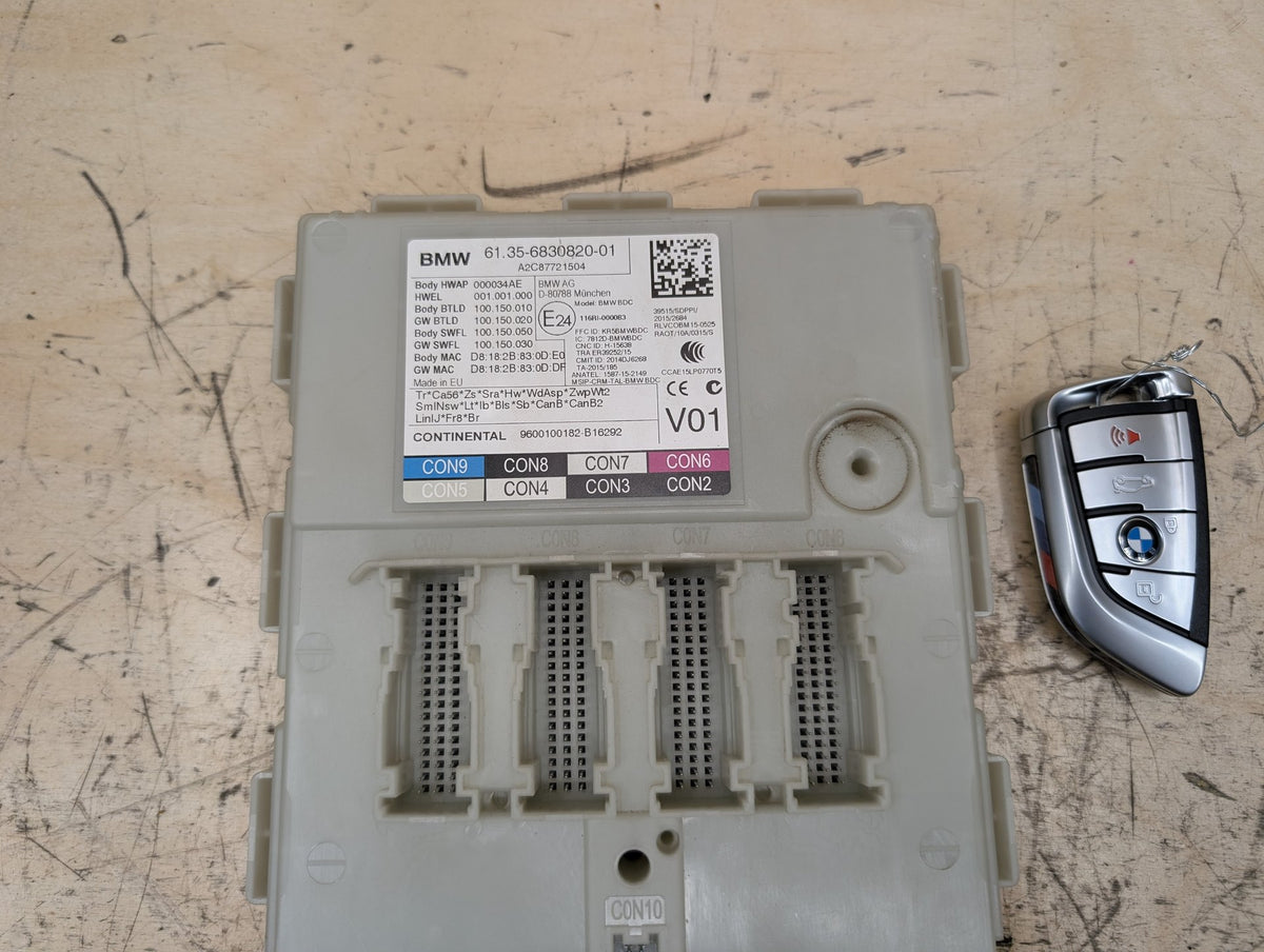 2016-2019 BMW 740i G12 Bdc Body Domain Fem Control Module w/ Key 6830820 OEM