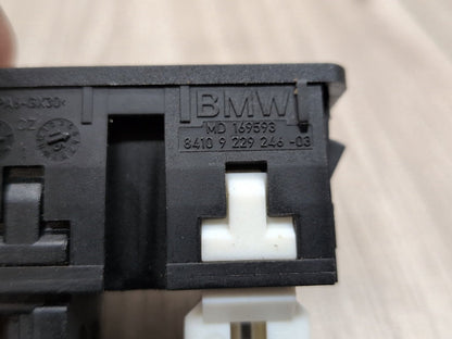 12-20 OEM BMW F22 F23 F30 F32 F33 F36 F48 F80 F82 F83 M3 M4 Aux Audio Input USB