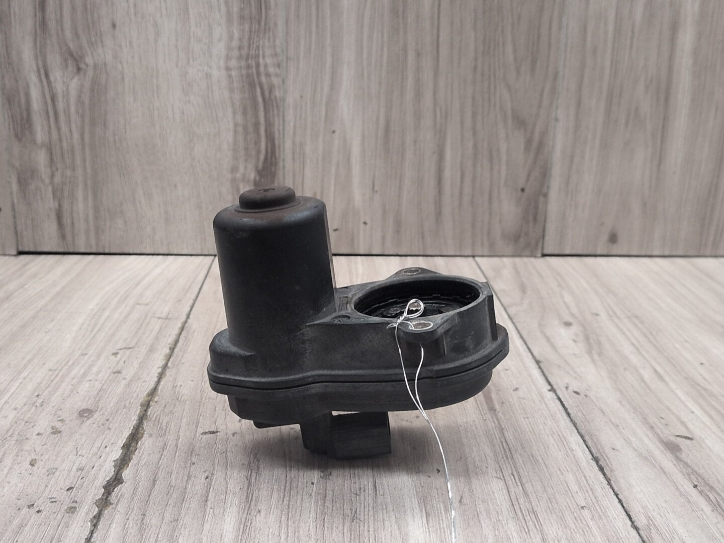 2018-2024 BMW X3 G01 Emergency Brake Actuator 6887383