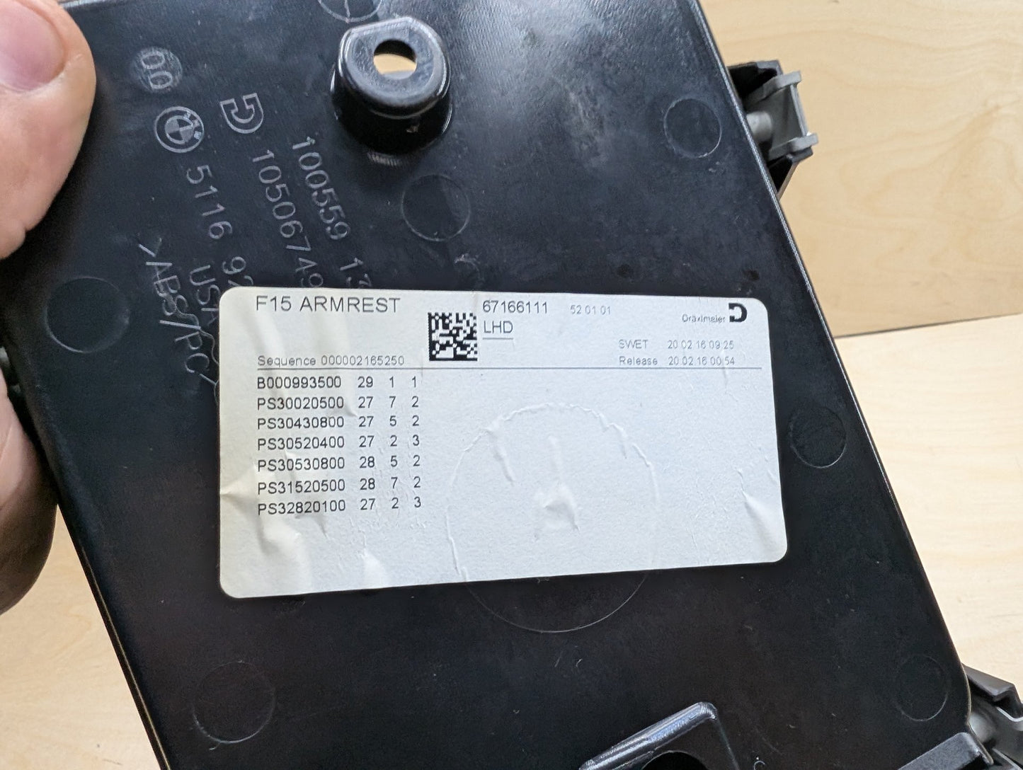 2015-2019 BMW X6 F16 Center Console Armrest Arm Rest 9251992